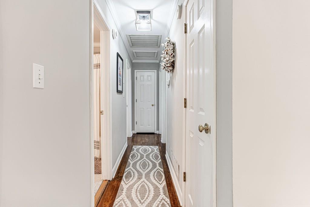 1747 Wayland Circle