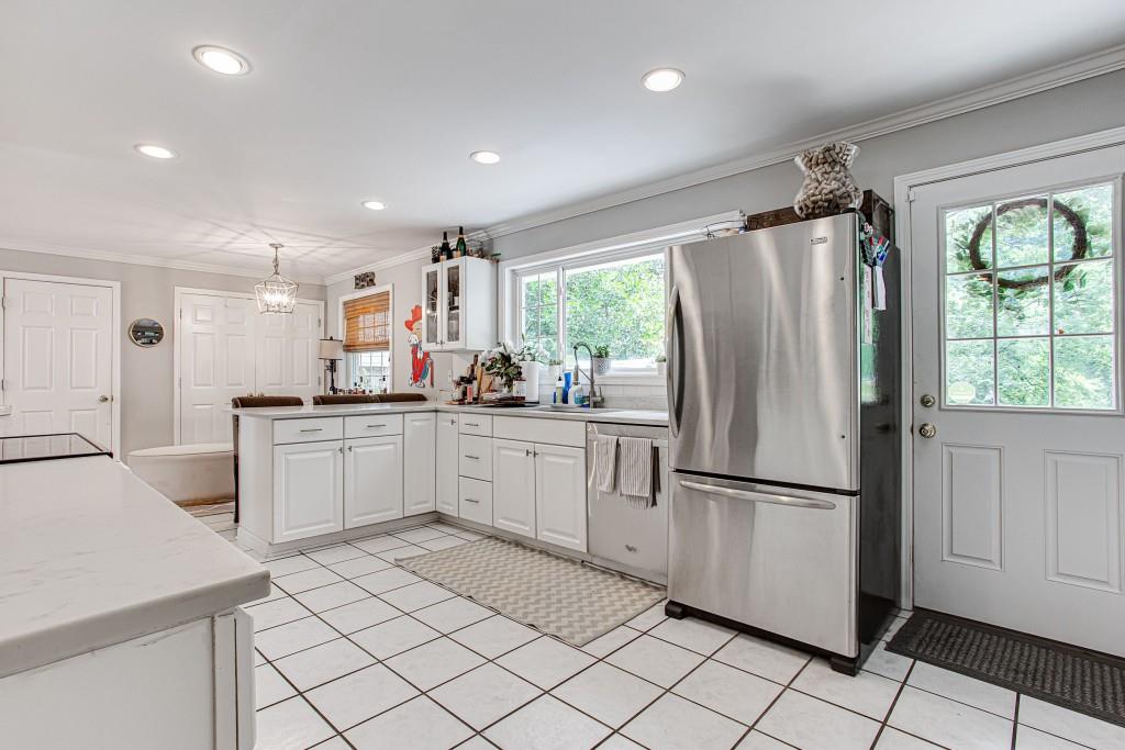 1747 Wayland Circle