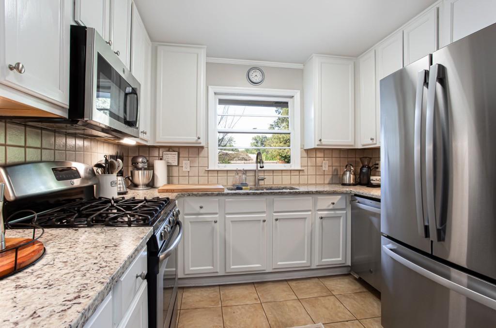 9 Pioneer Trail