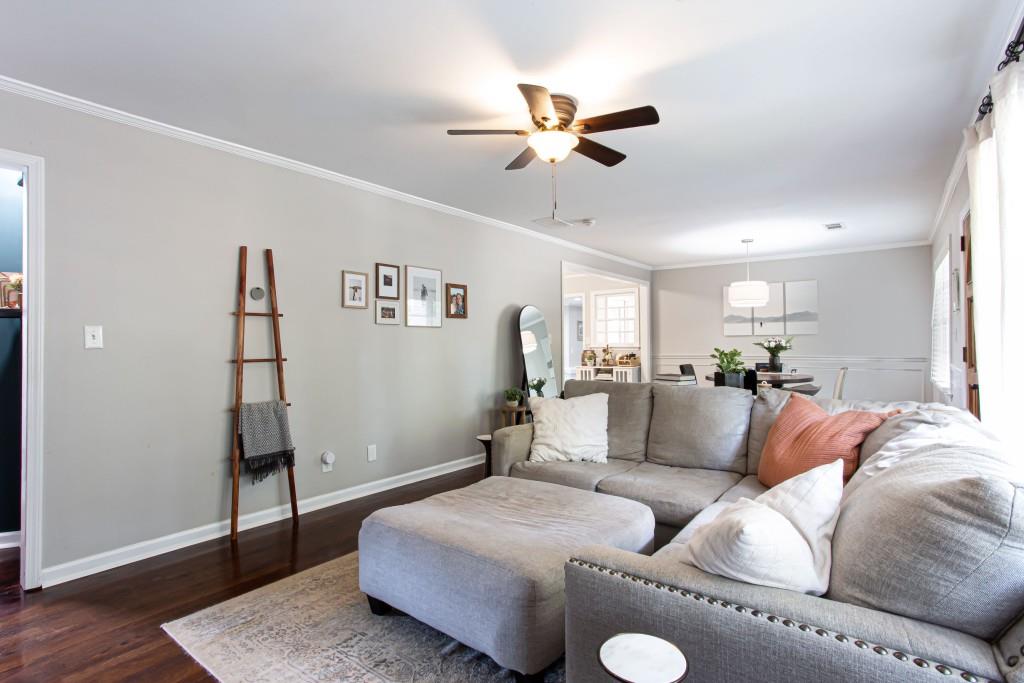 9 Pioneer Trail