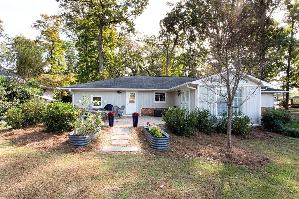 9 Pioneer Trail