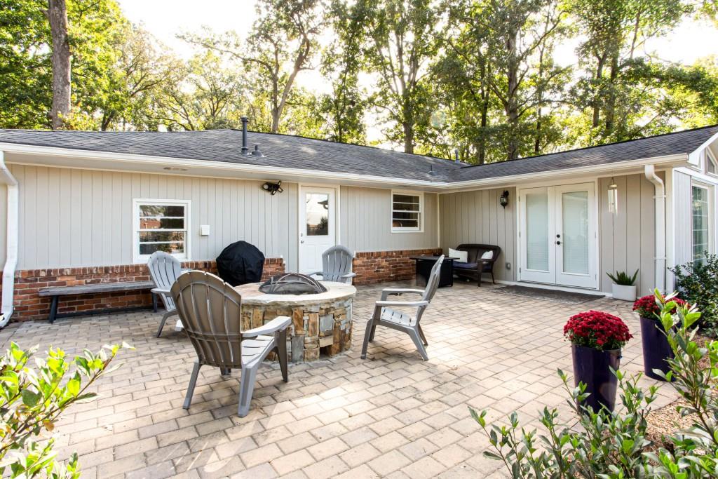 9 Pioneer Trail