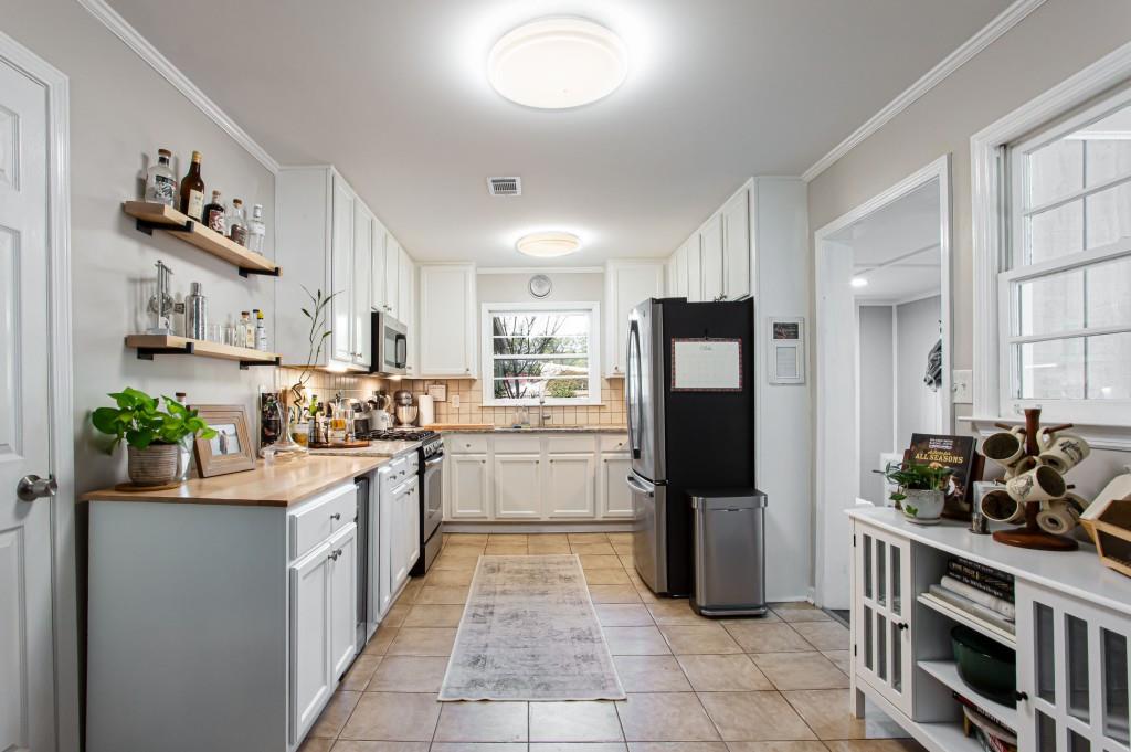 9 Pioneer Trail