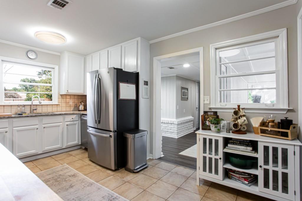 9 Pioneer Trail