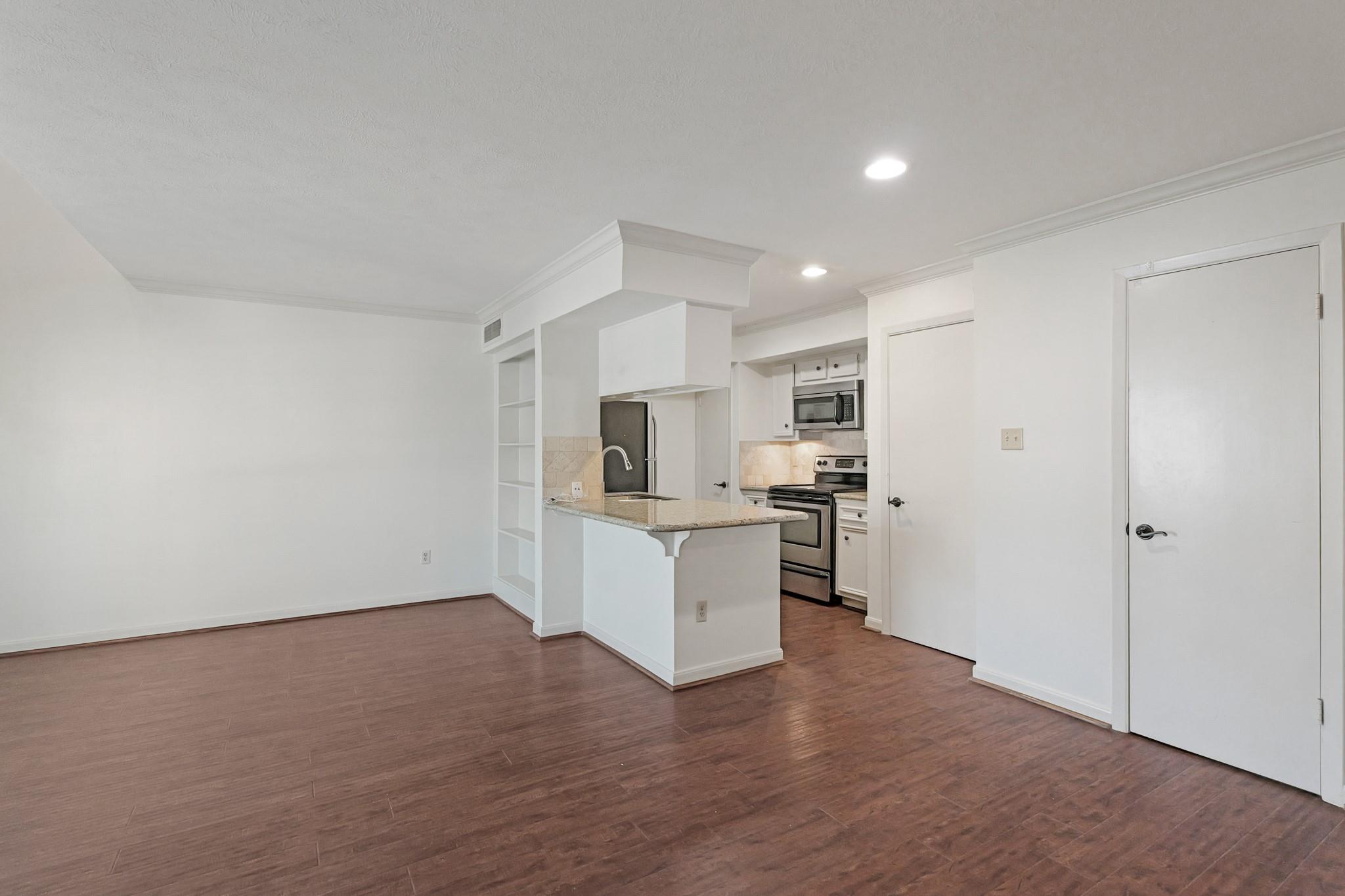 2800 Jeanetta Street # 1402