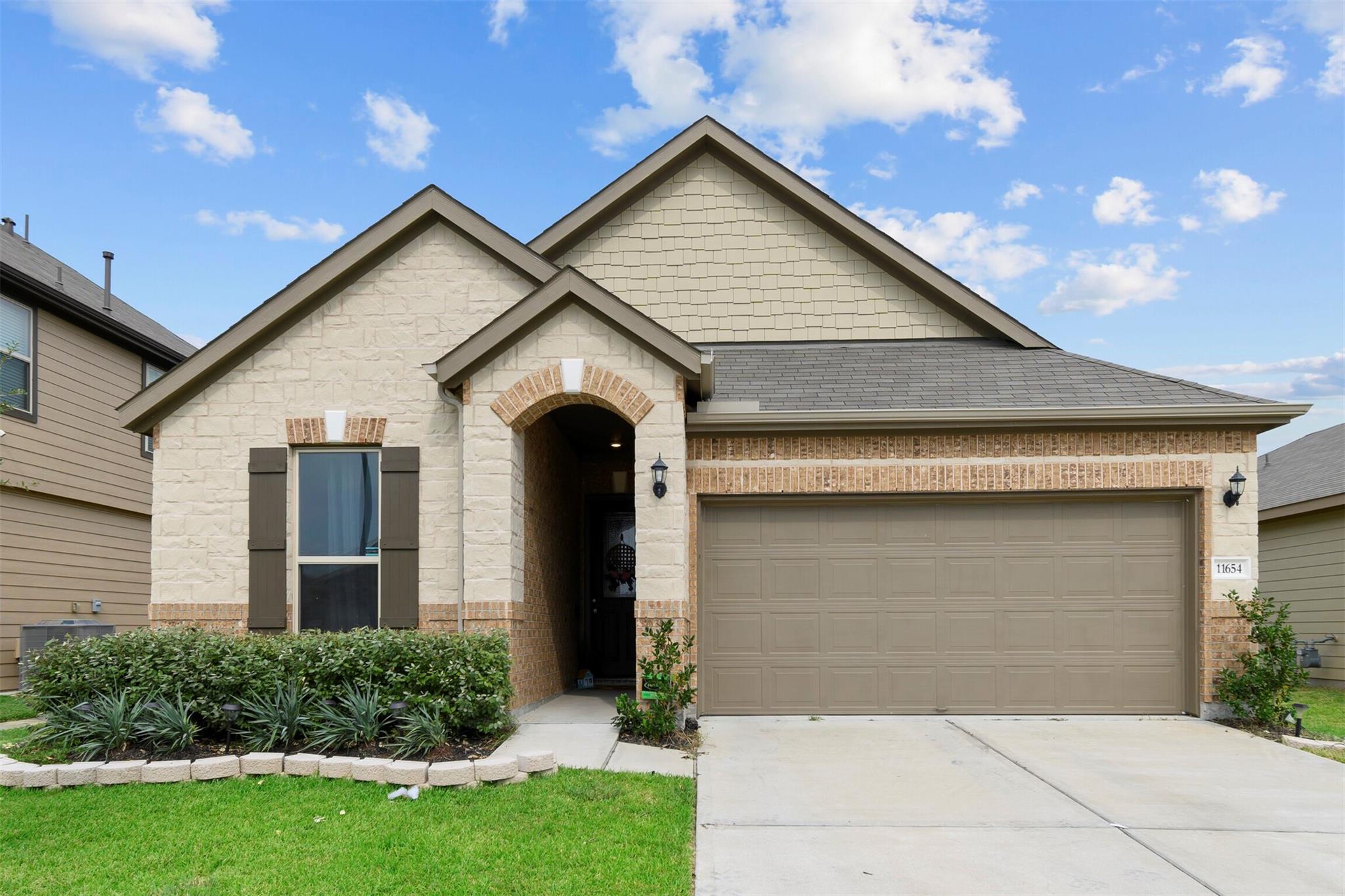 11654 Rosewood Forest Court