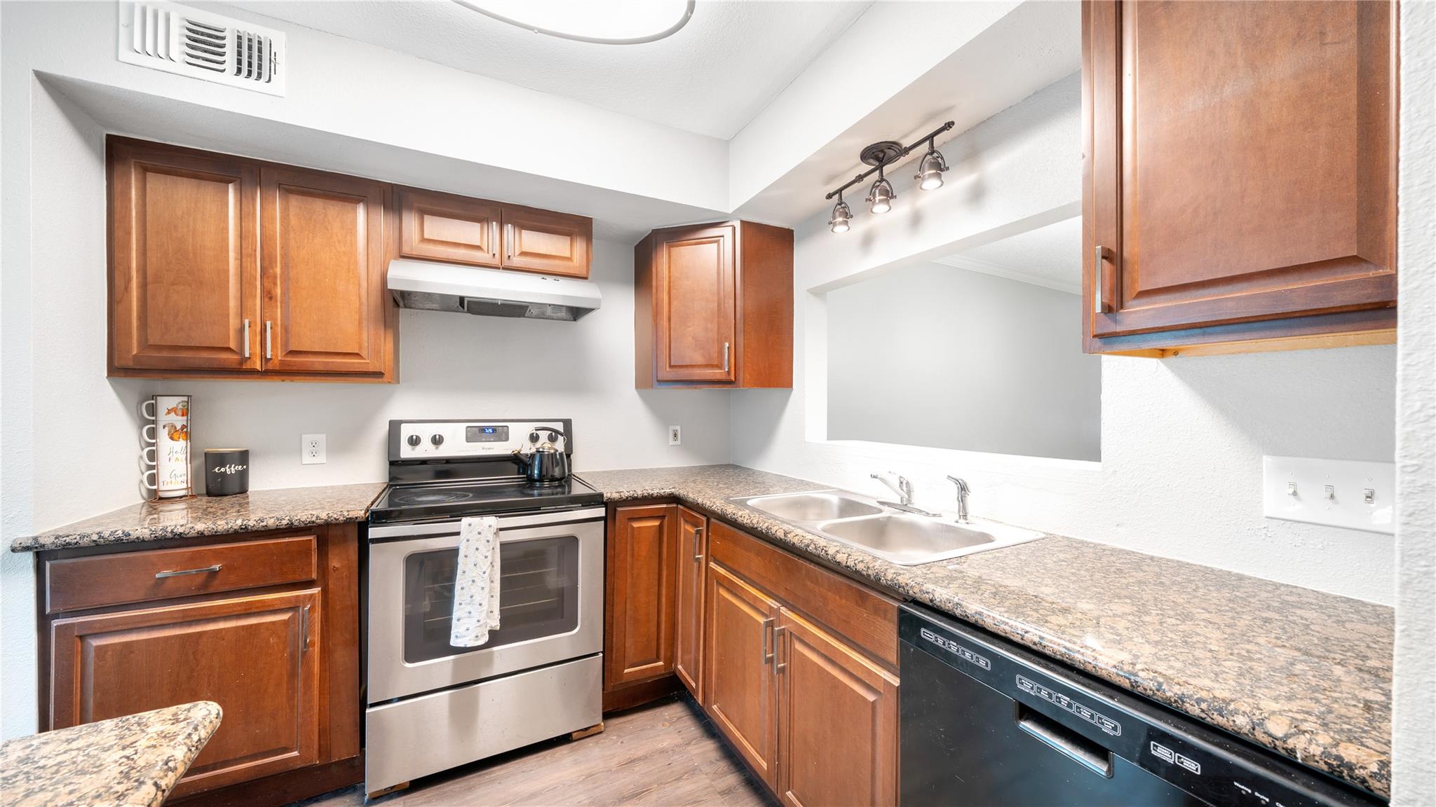 15321 Kingfield Drive # 803