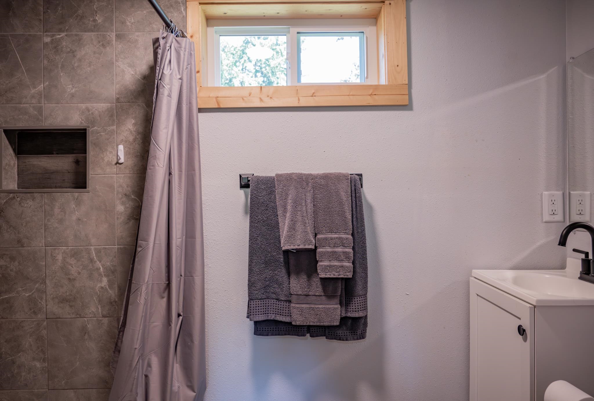 429 West Avenue