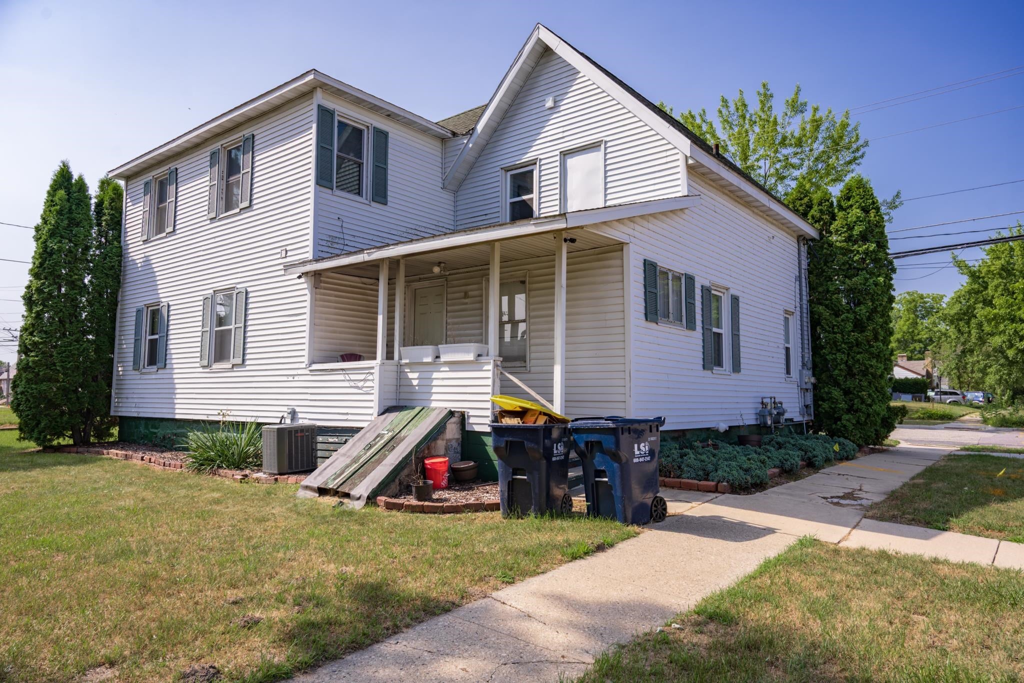 251 Maine Street