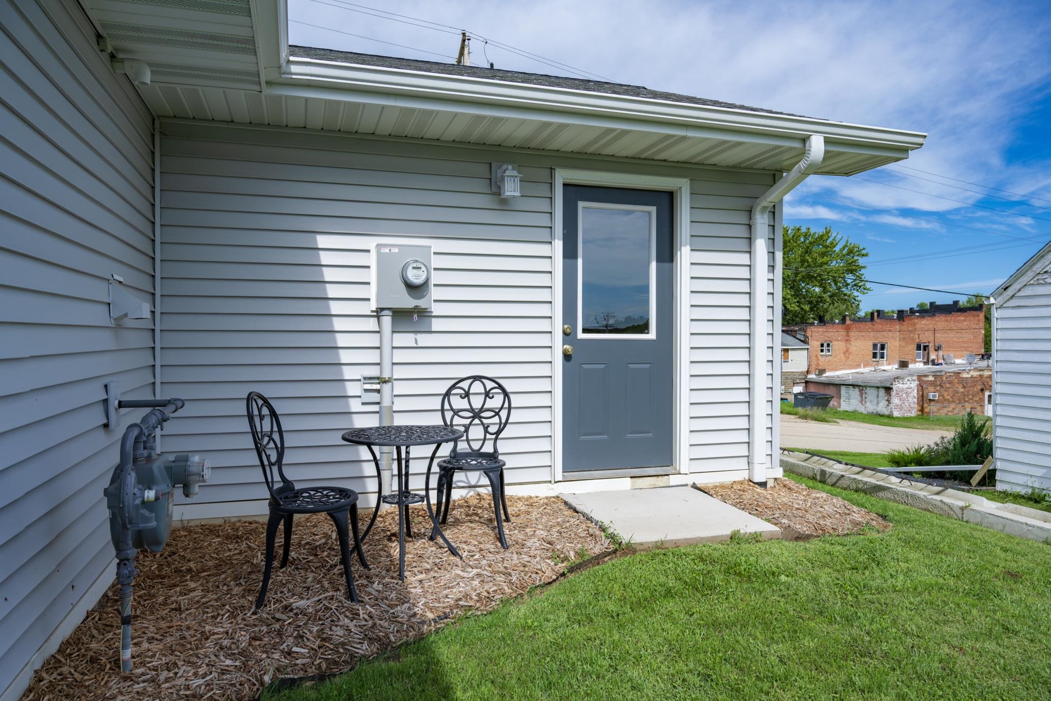 119 W Hall Street