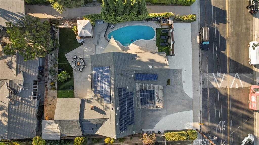 12293 Woodley Avenue