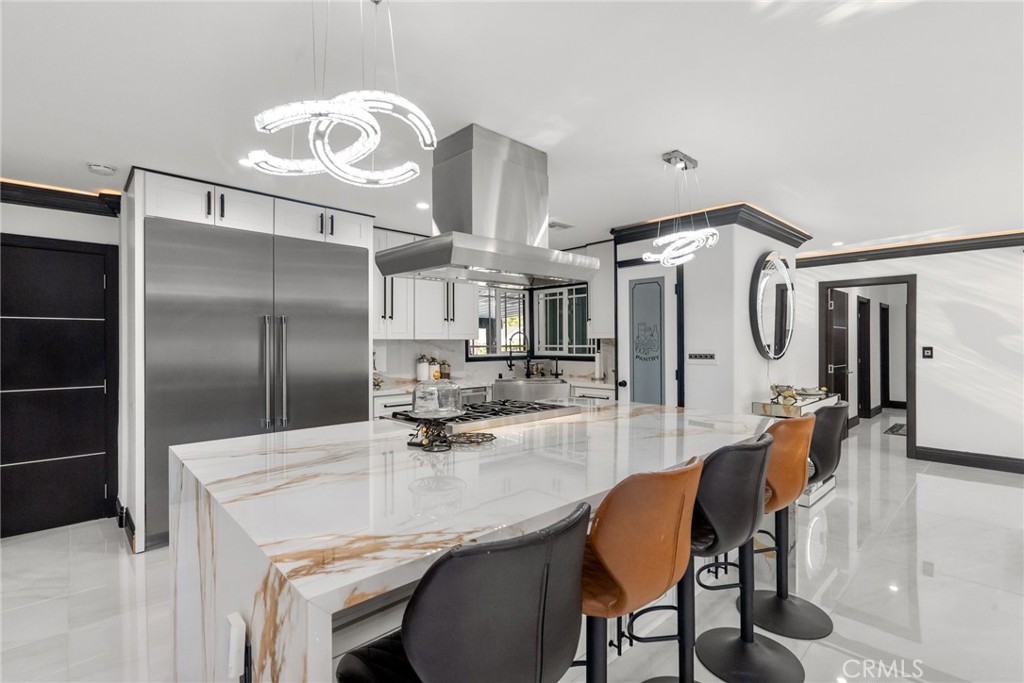 12293 Woodley Avenue