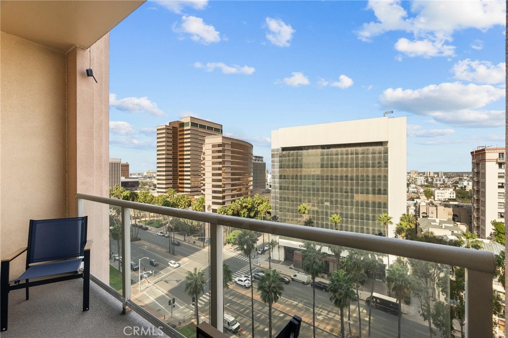 488 E Ocean Boulevard 1111