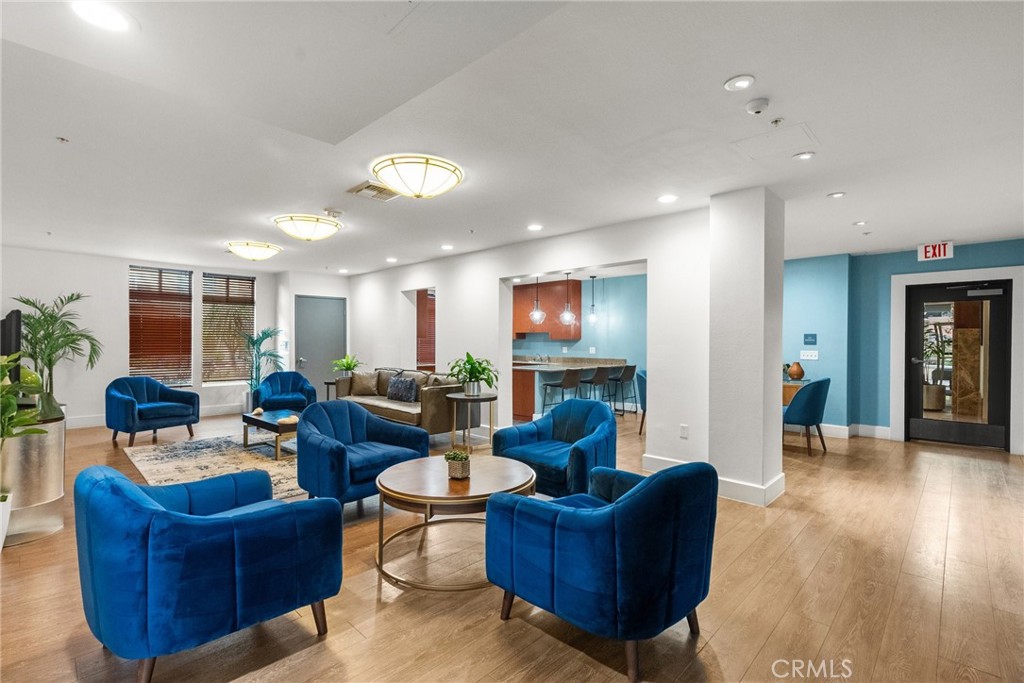 488 E Ocean Boulevard 1111