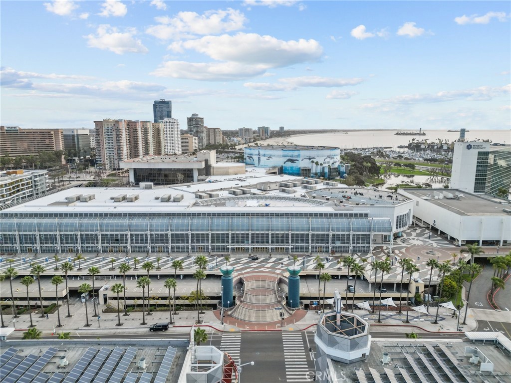 488 E Ocean Boulevard 1111