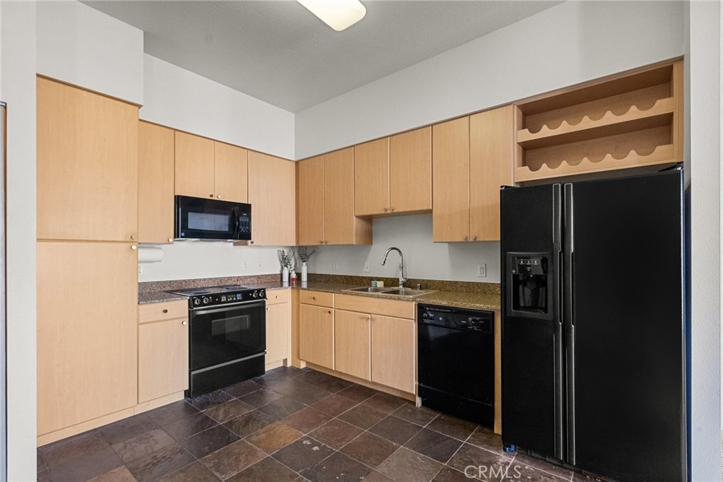 488 E Ocean Boulevard 1111