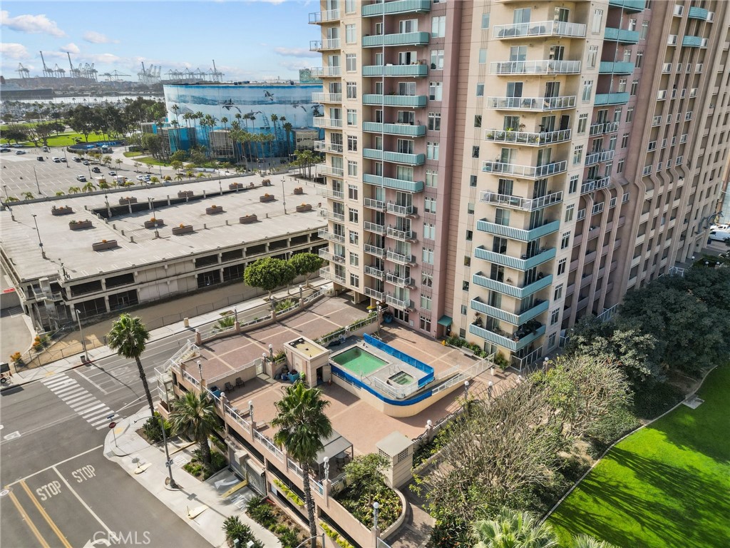 488 E Ocean Boulevard 1111