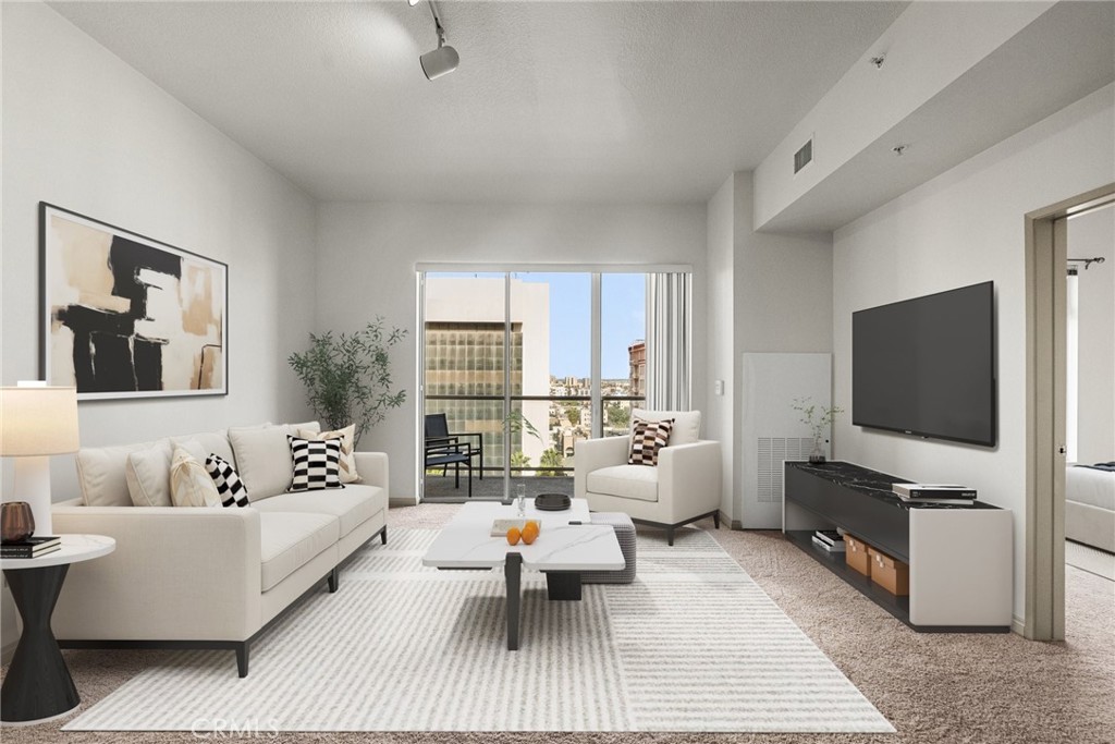 488 E Ocean Boulevard 1111