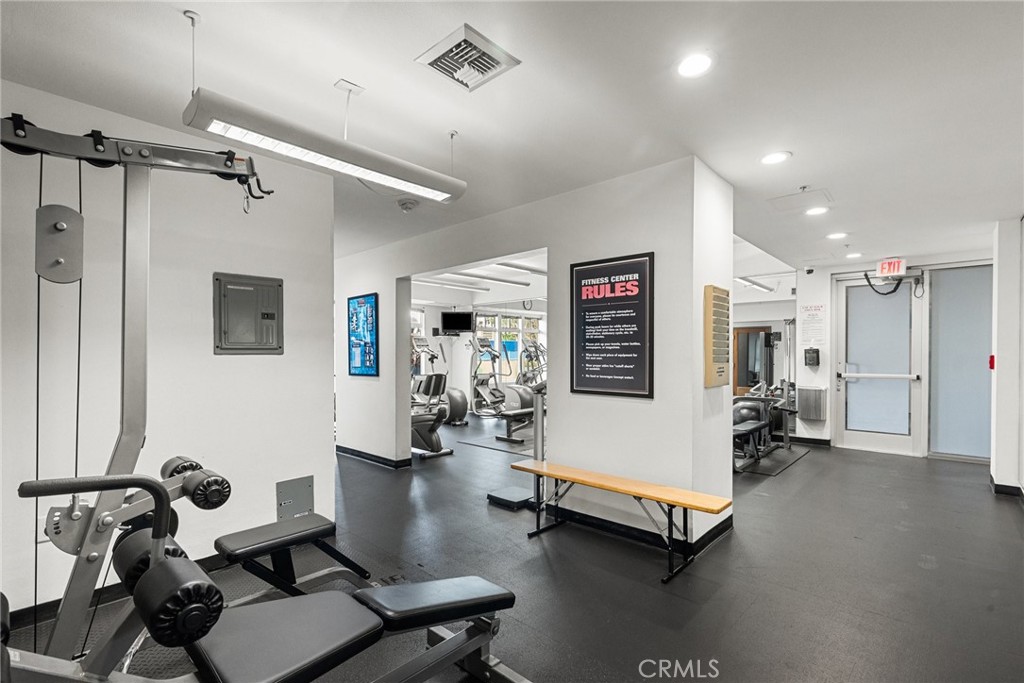 488 E Ocean Boulevard 1111