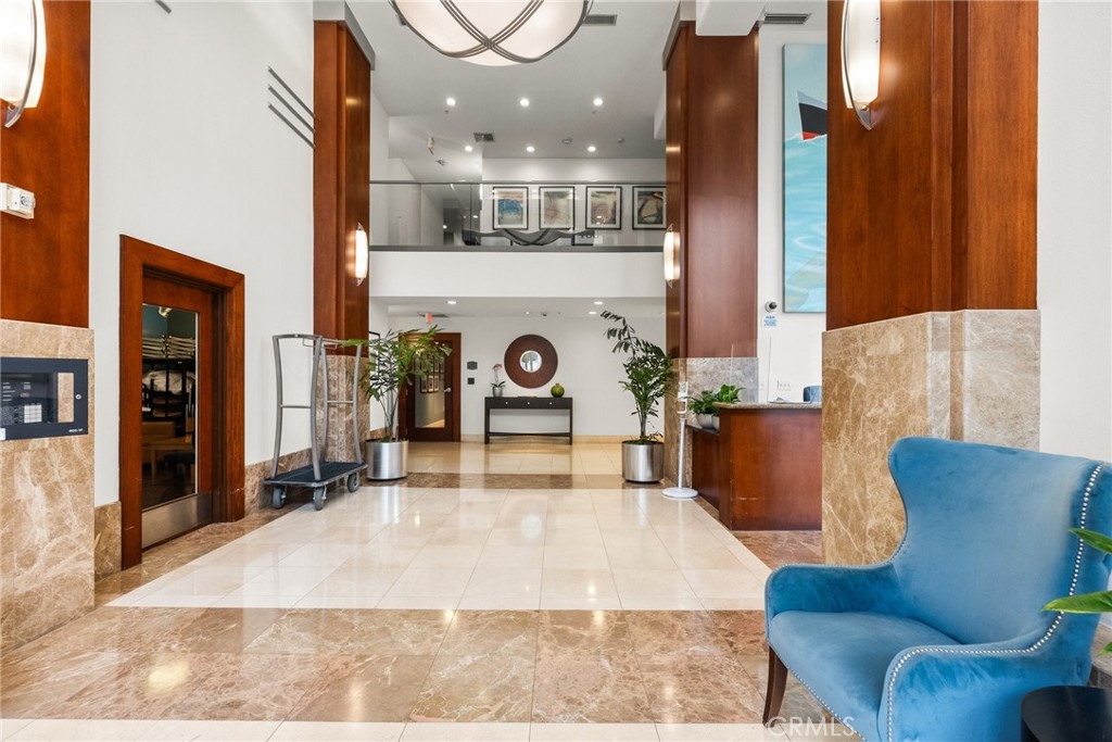 488 E Ocean Boulevard 1111