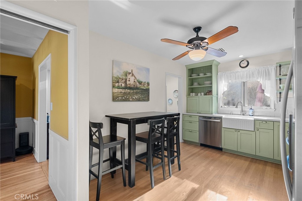 10827 Yarmouth Avenue