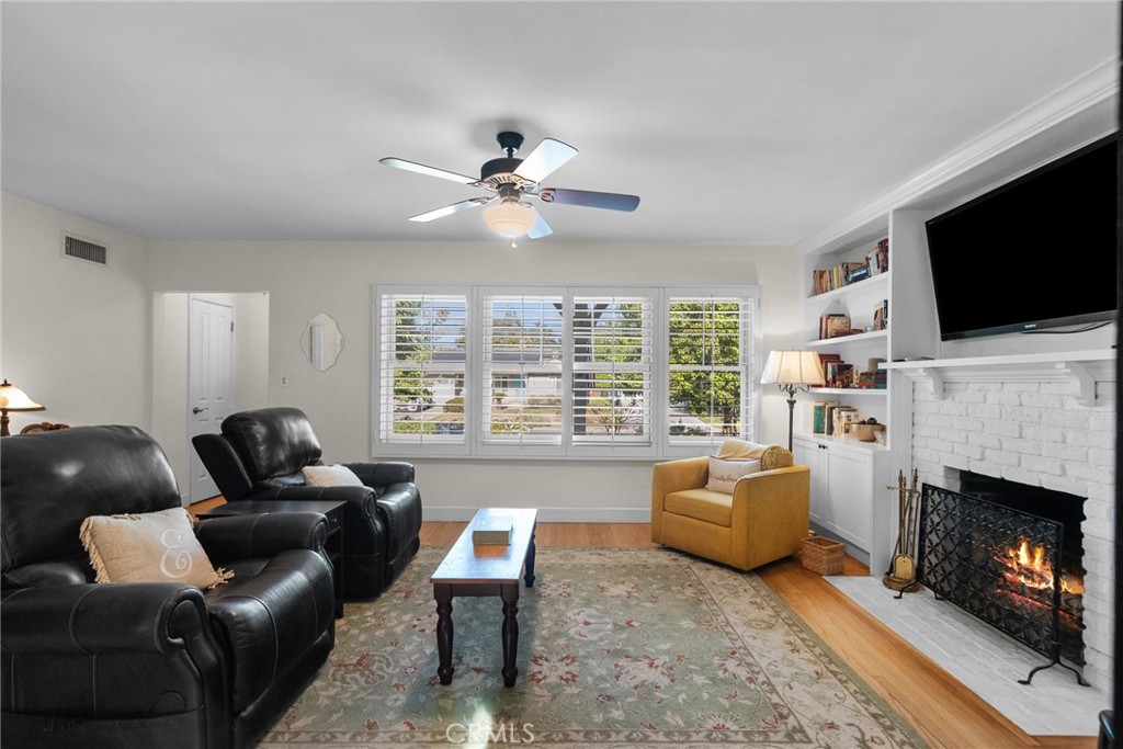 10827 Yarmouth Avenue