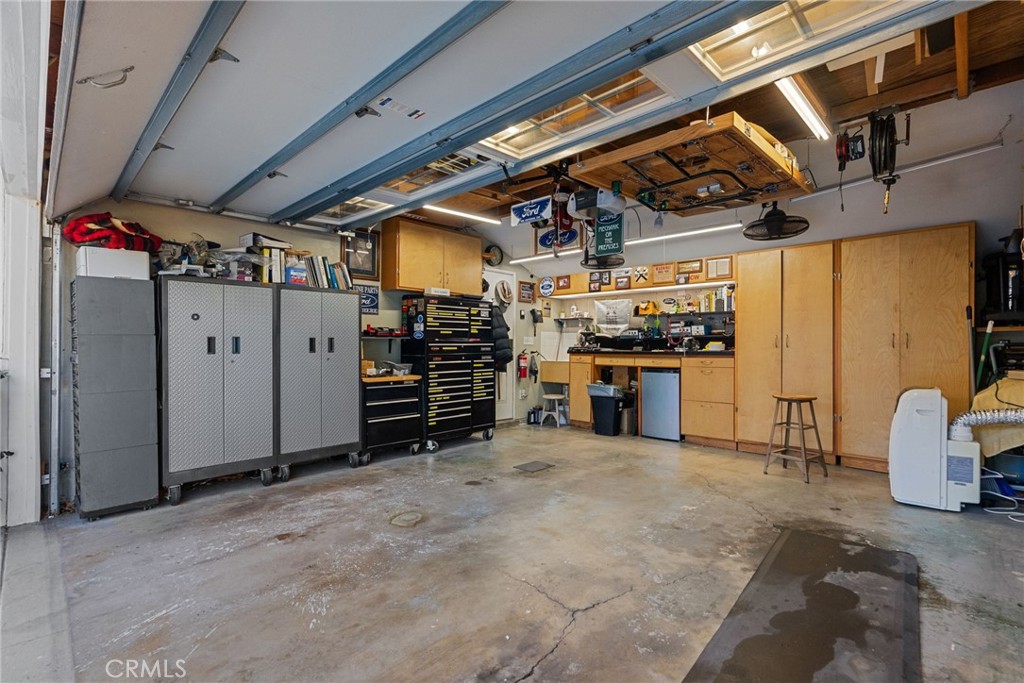 10827 Yarmouth Avenue