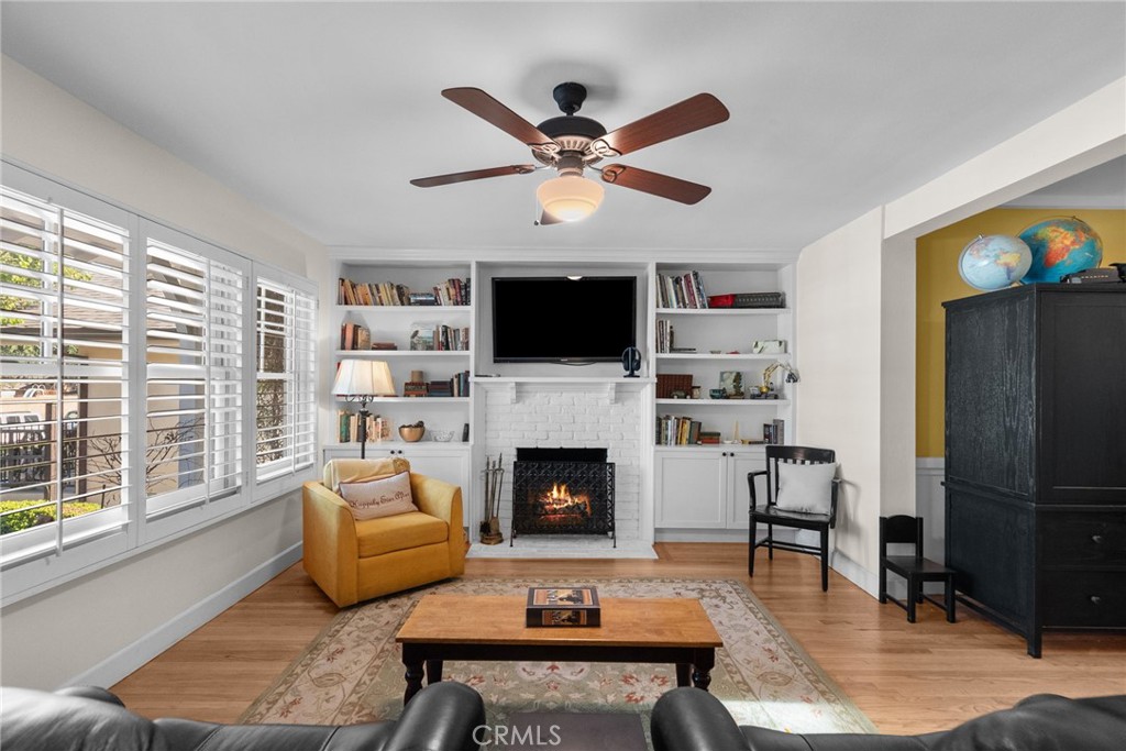 10827 Yarmouth Avenue