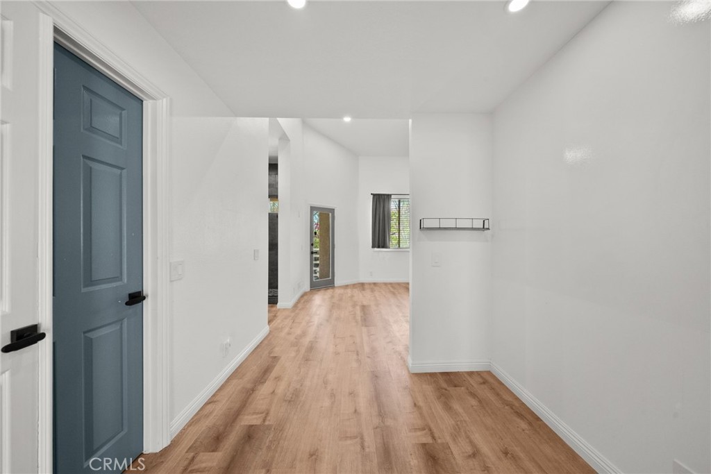 25725 Perlman 127