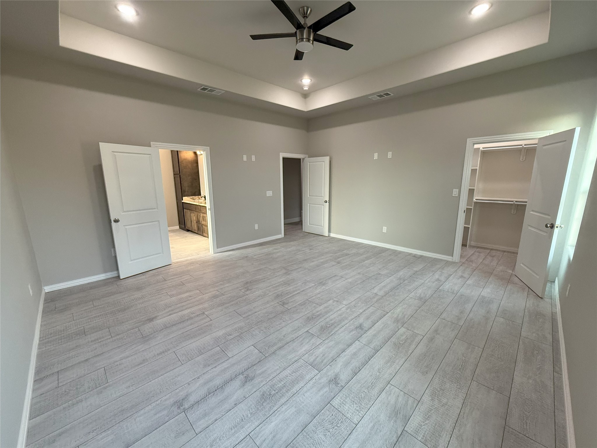 1007 legend Avenue