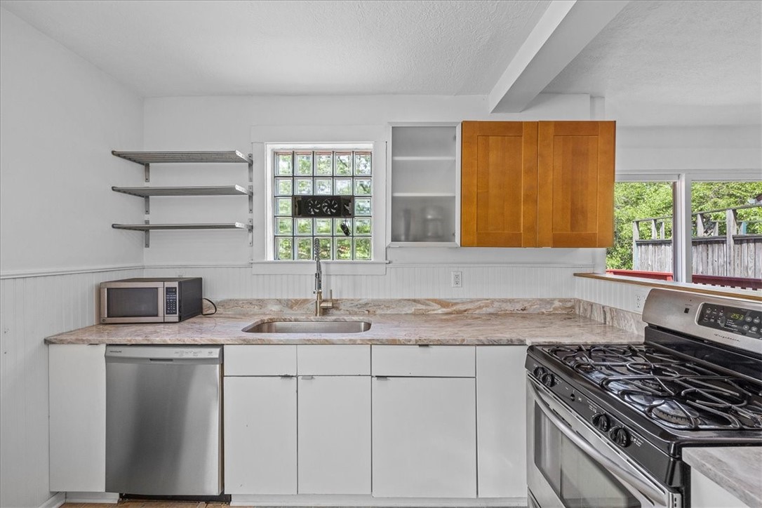 6307 Alderson Street