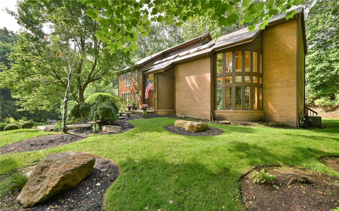 4255 Laurel Ridge Drive