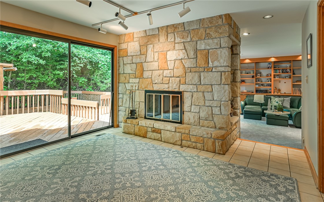 4255 Laurel Ridge Drive