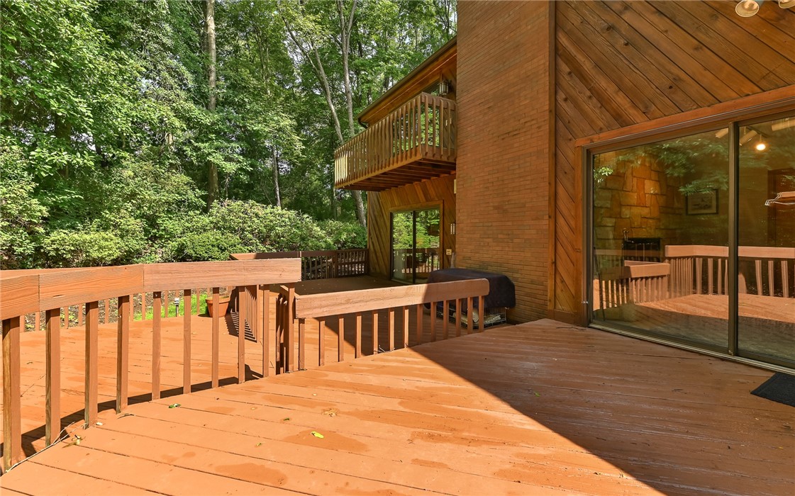 4255 Laurel Ridge Drive