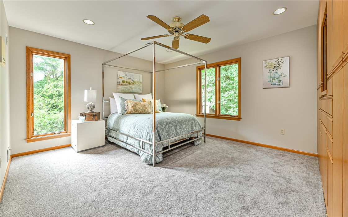 4255 Laurel Ridge Drive