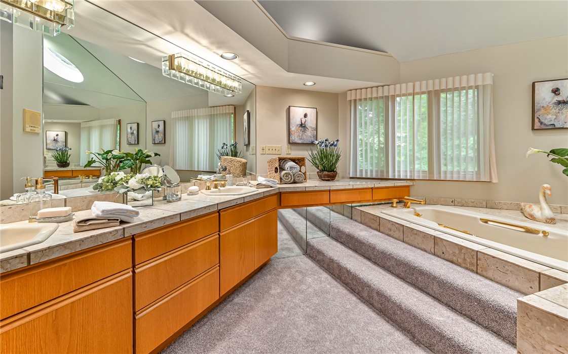 4255 Laurel Ridge Drive