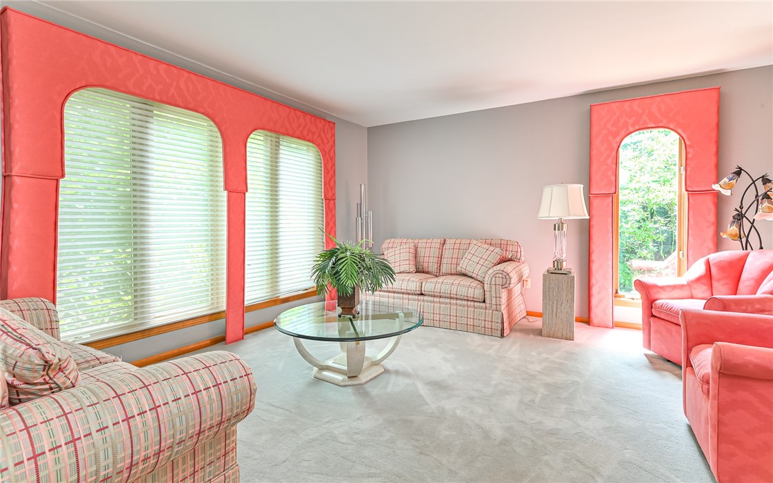 4255 Laurel Ridge Drive