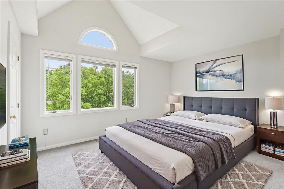 33 Waterfront Drive