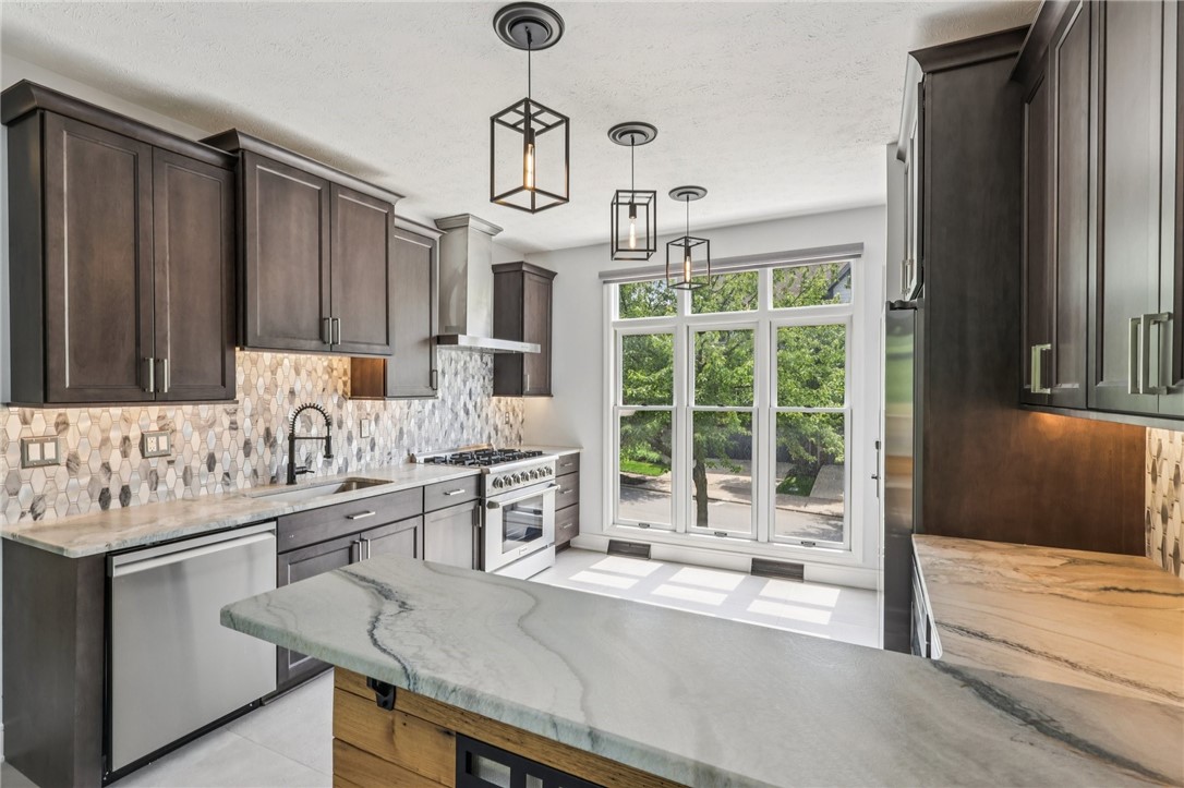 33 Waterfront Drive