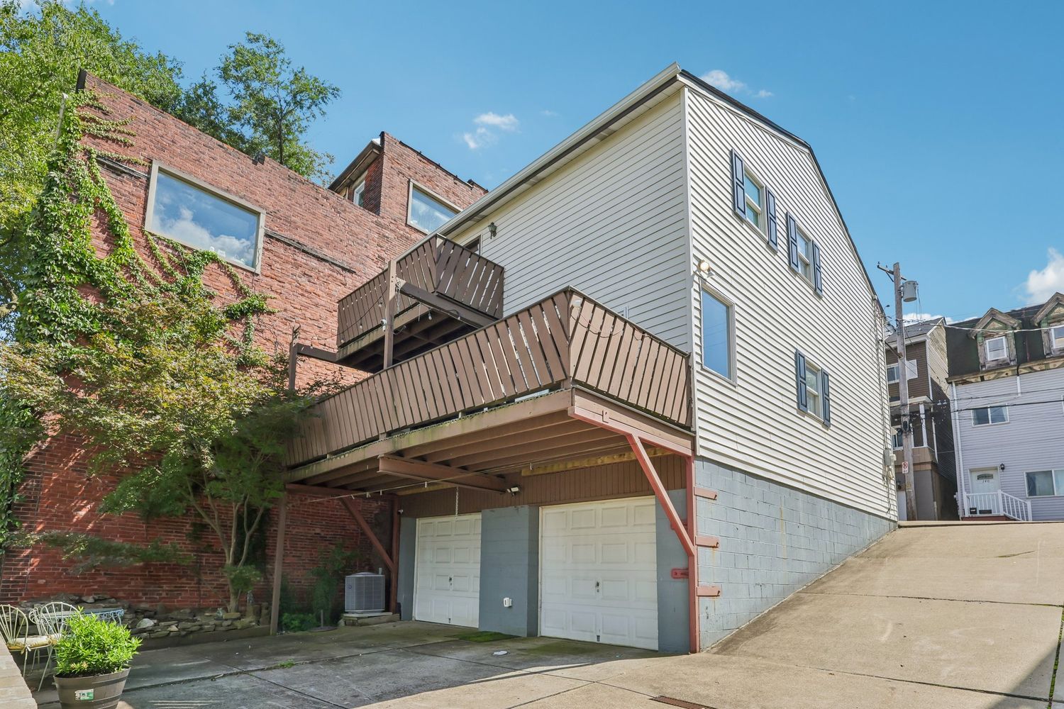 139 Pius STREET