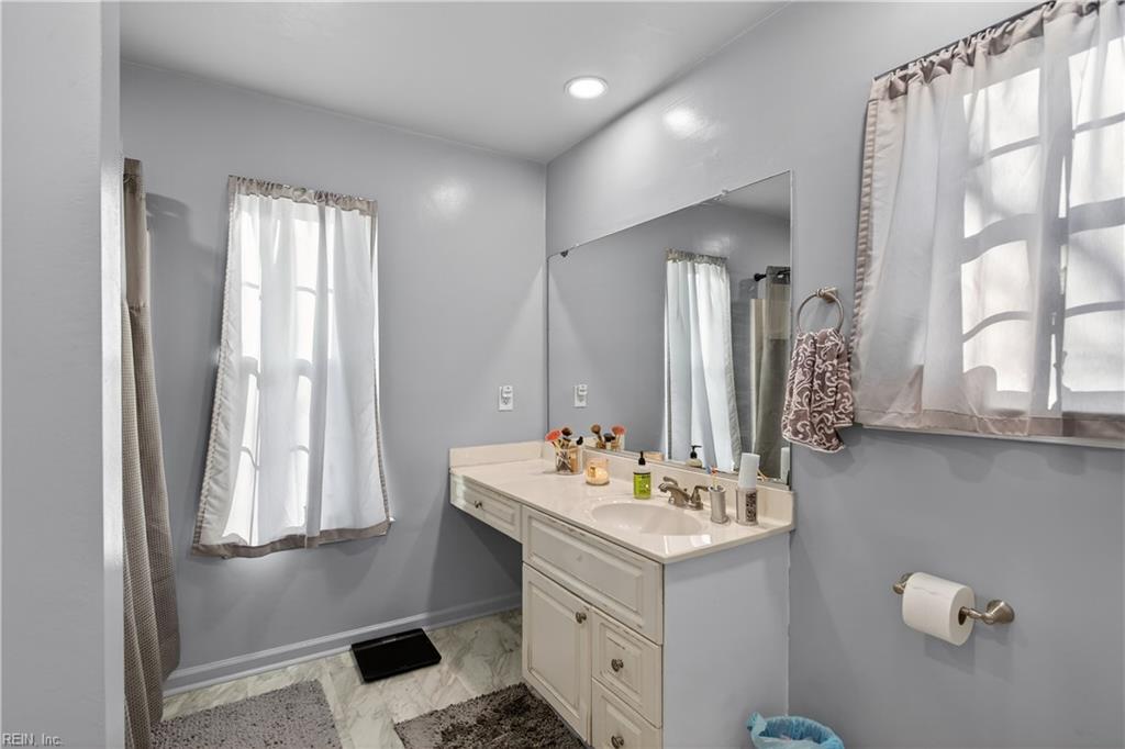 6812 Burbage Lake CIR