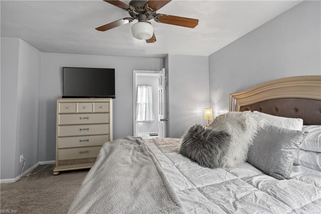 6812 Burbage Lake CIR