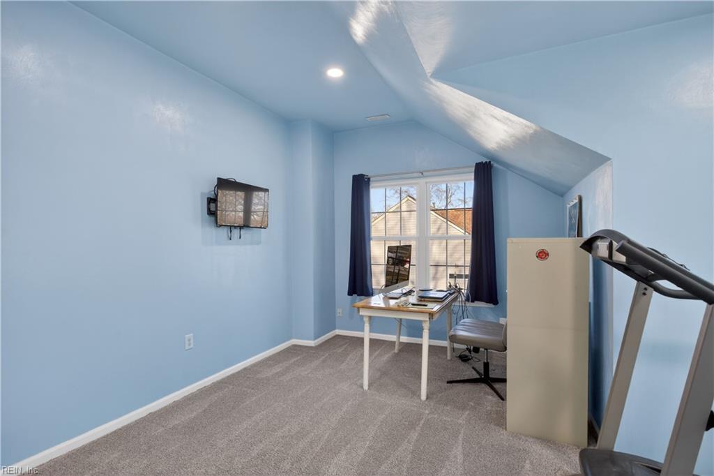 6812 Burbage Lake CIR