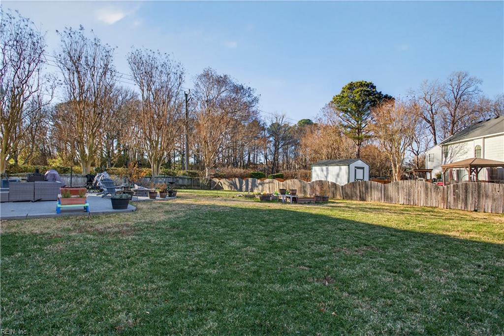 6812 Burbage Lake CIR