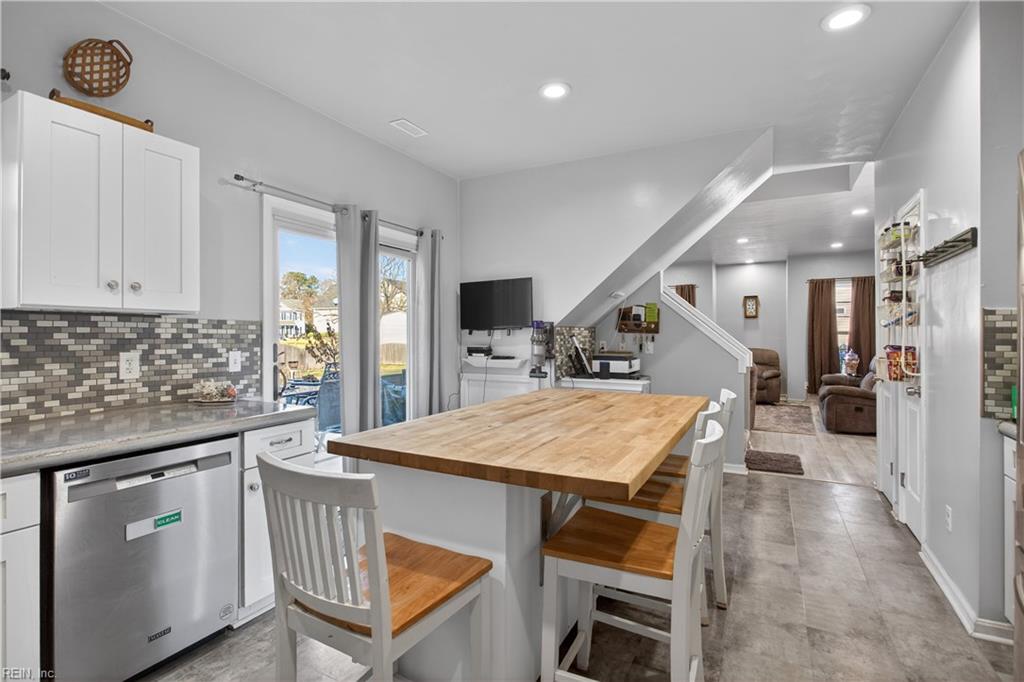 6812 Burbage Lake CIR