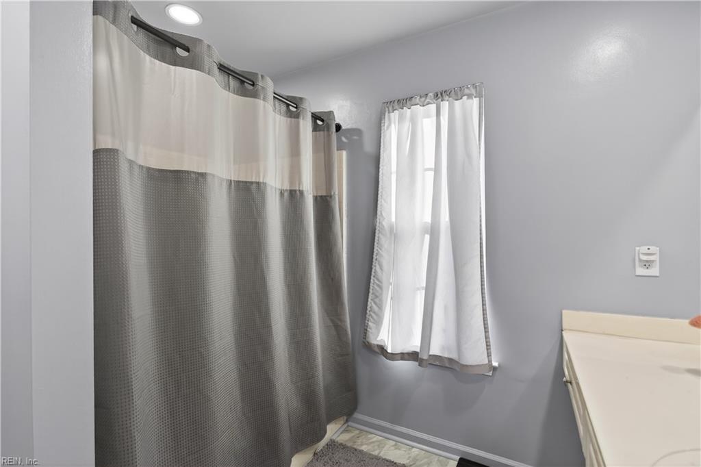 6812 Burbage Lake CIR