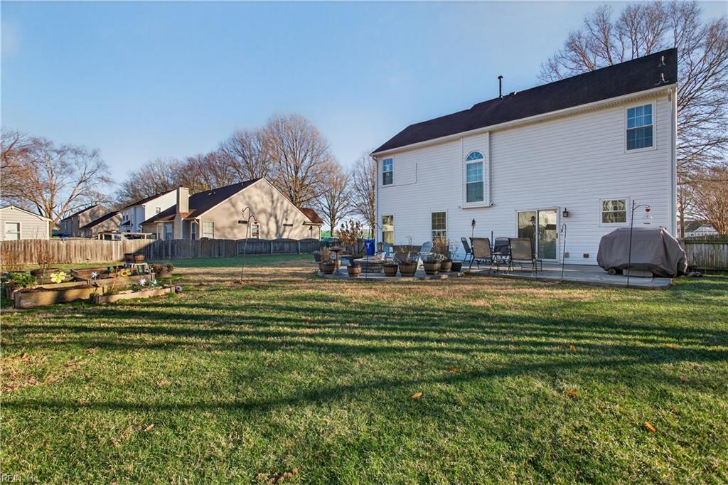 6812 Burbage Lake CIR