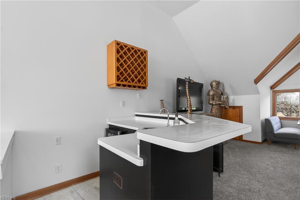 118 Sleepy Point WAY