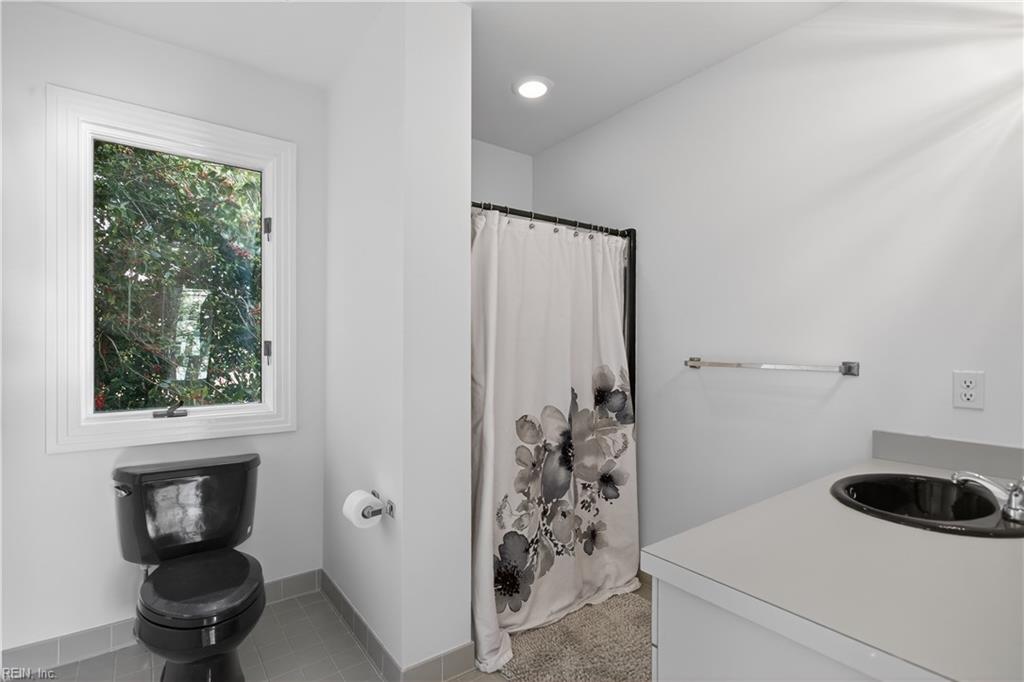 118 Sleepy Point WAY