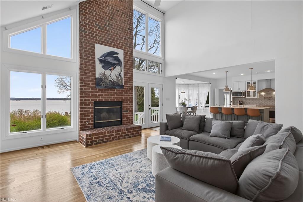 118 Sleepy Point WAY